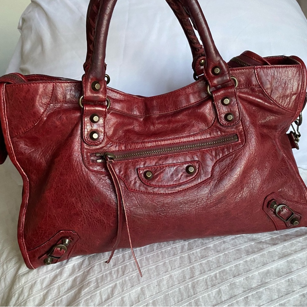BALENCIAGA LARGE. Authentic 
Leather bag.